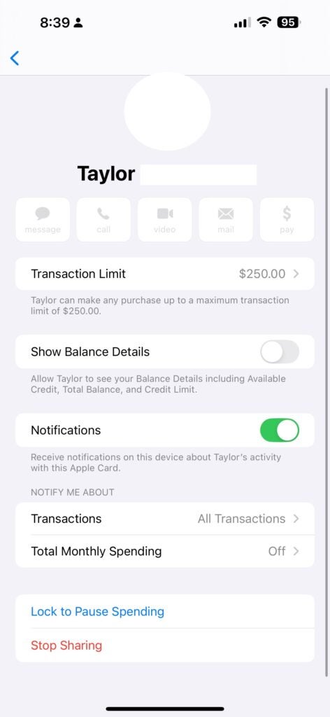 iPhone screenshot showing the details of an Apple Card participant. There are fields for maximum transaction limit, Show balance details, as well as options to lock spending or stop sharing the card.